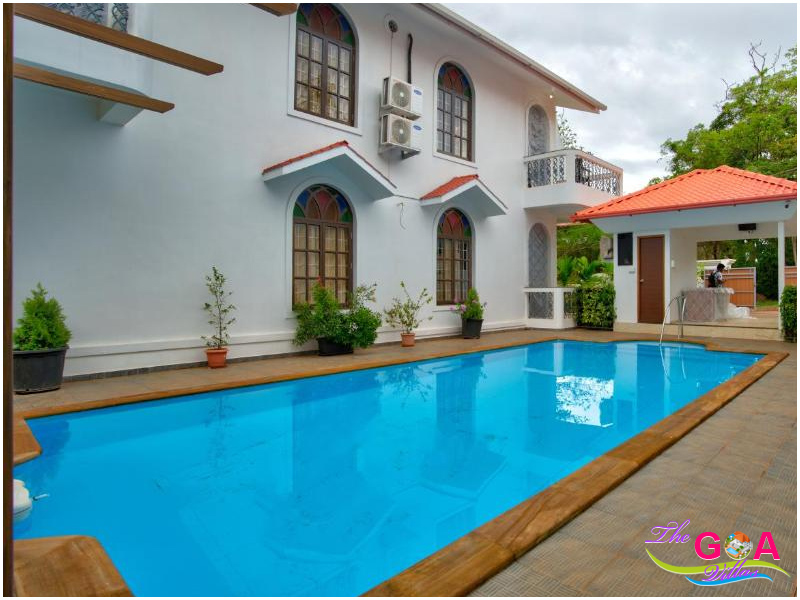 4 bedroom villa with pool in Asgaon