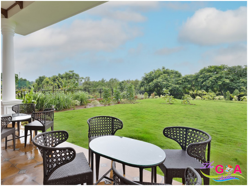 4 bedroom villa with pool in Arpora