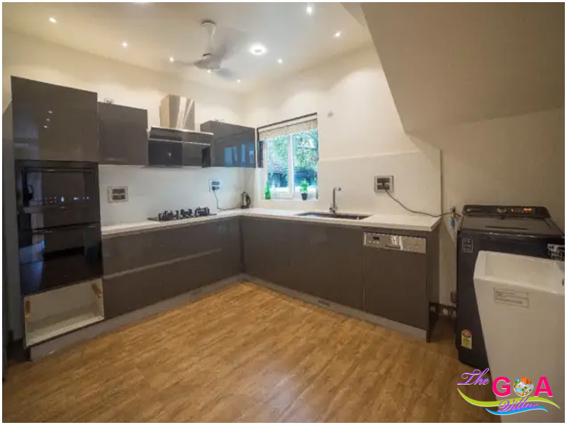 four bedroom villa in Carmona